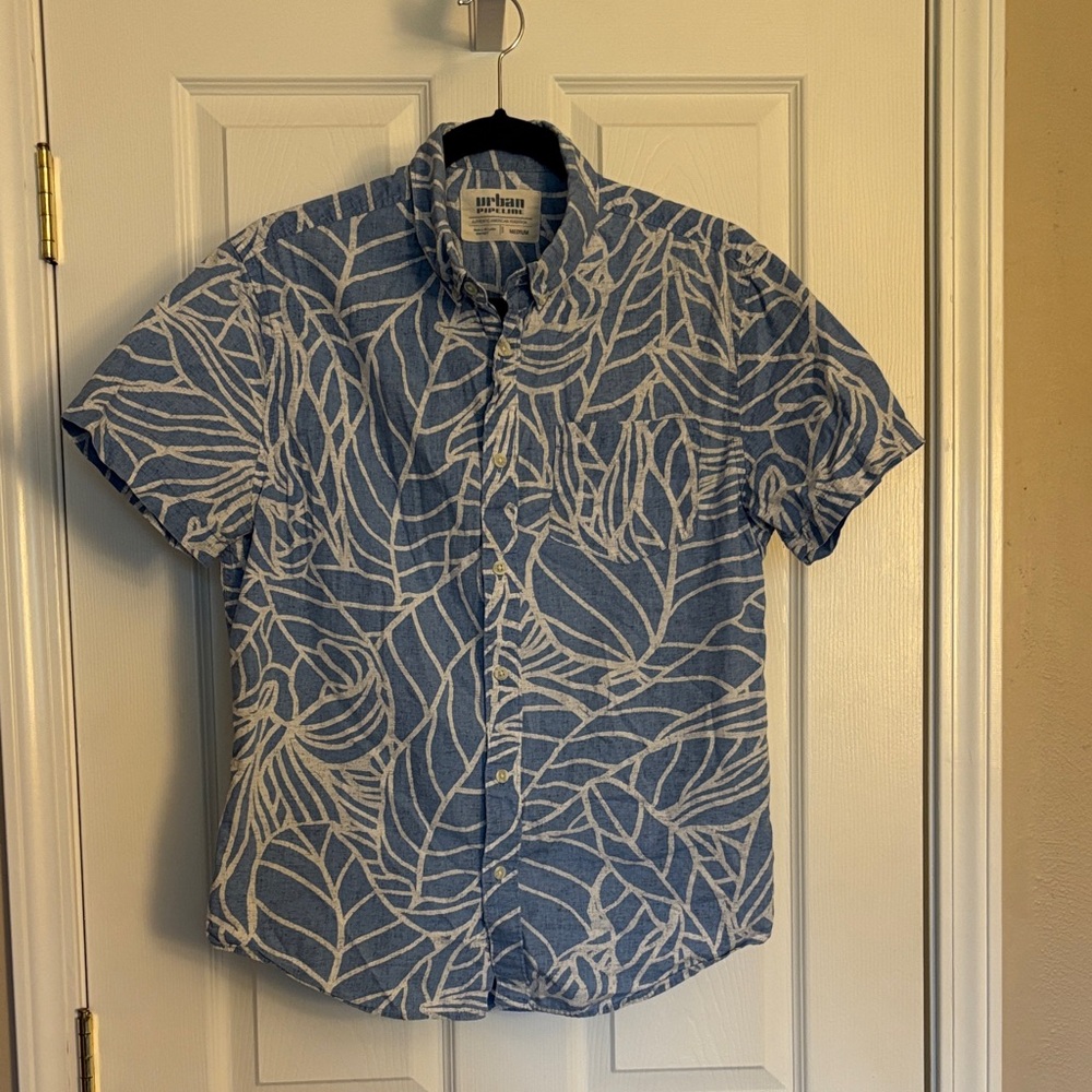 Urban Pipeline Blue and White Leaf Pattern Shirt